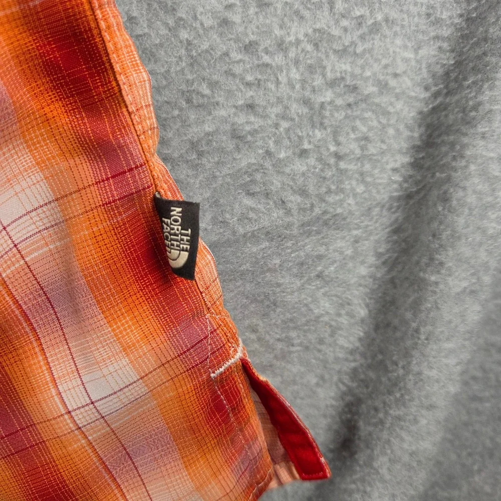 The North Face Button Up Mens Medium Orange Red Plaid Short Sleeve Hiking Shirt